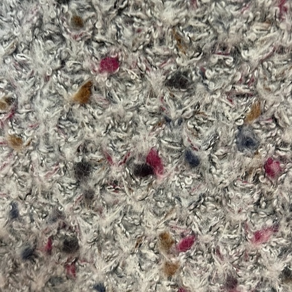 𝅺cliche. Long sleeve  sweater size medium - Picture 3 of 10